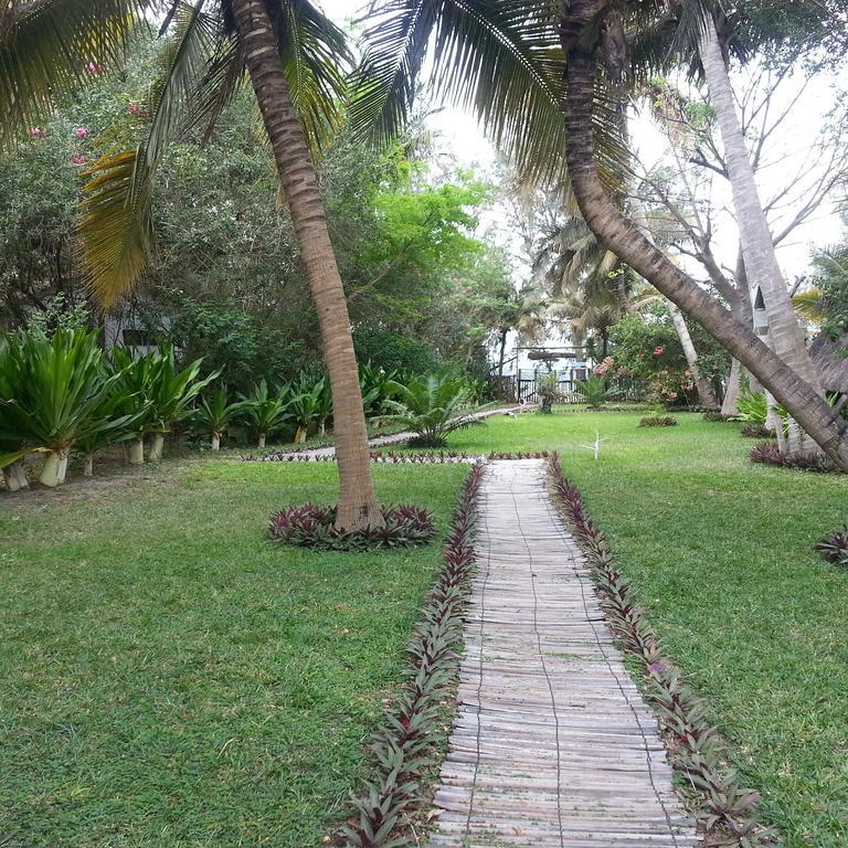Palmeiras Lodge Vilanculos Exterior photo